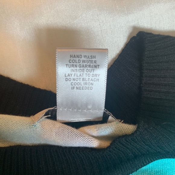 Cache Green/Black Print  Sleeveless Sweater sz M - Picture 5 of 5